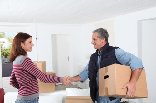 Local moving van serving Crystal Palace and nearby South London areas